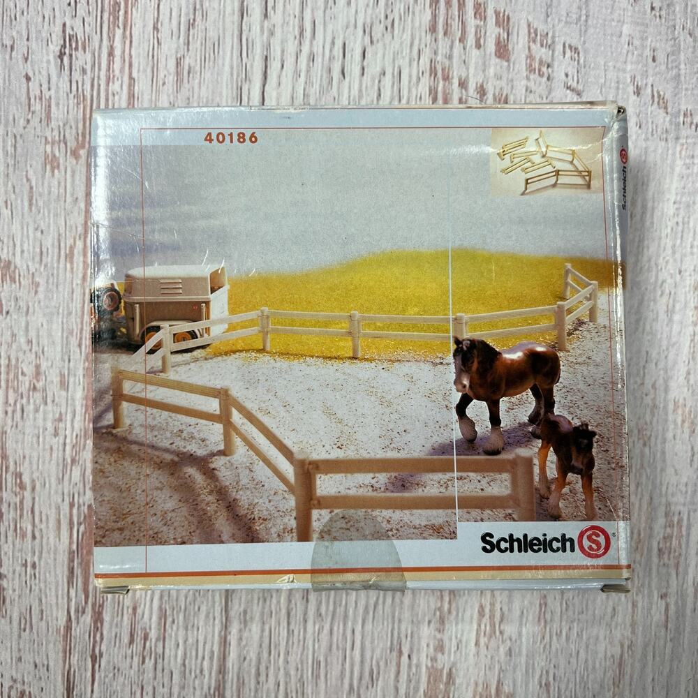 Schleich Pasture Fence 40186 Farm World Accessory Set NEW IN BOX